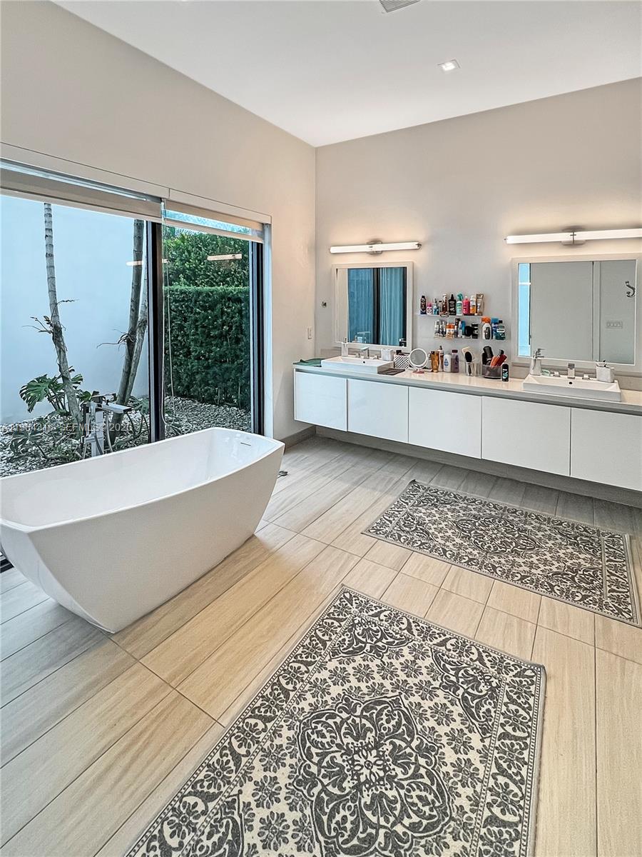 16640 Sunset Way, Weston FL 33326