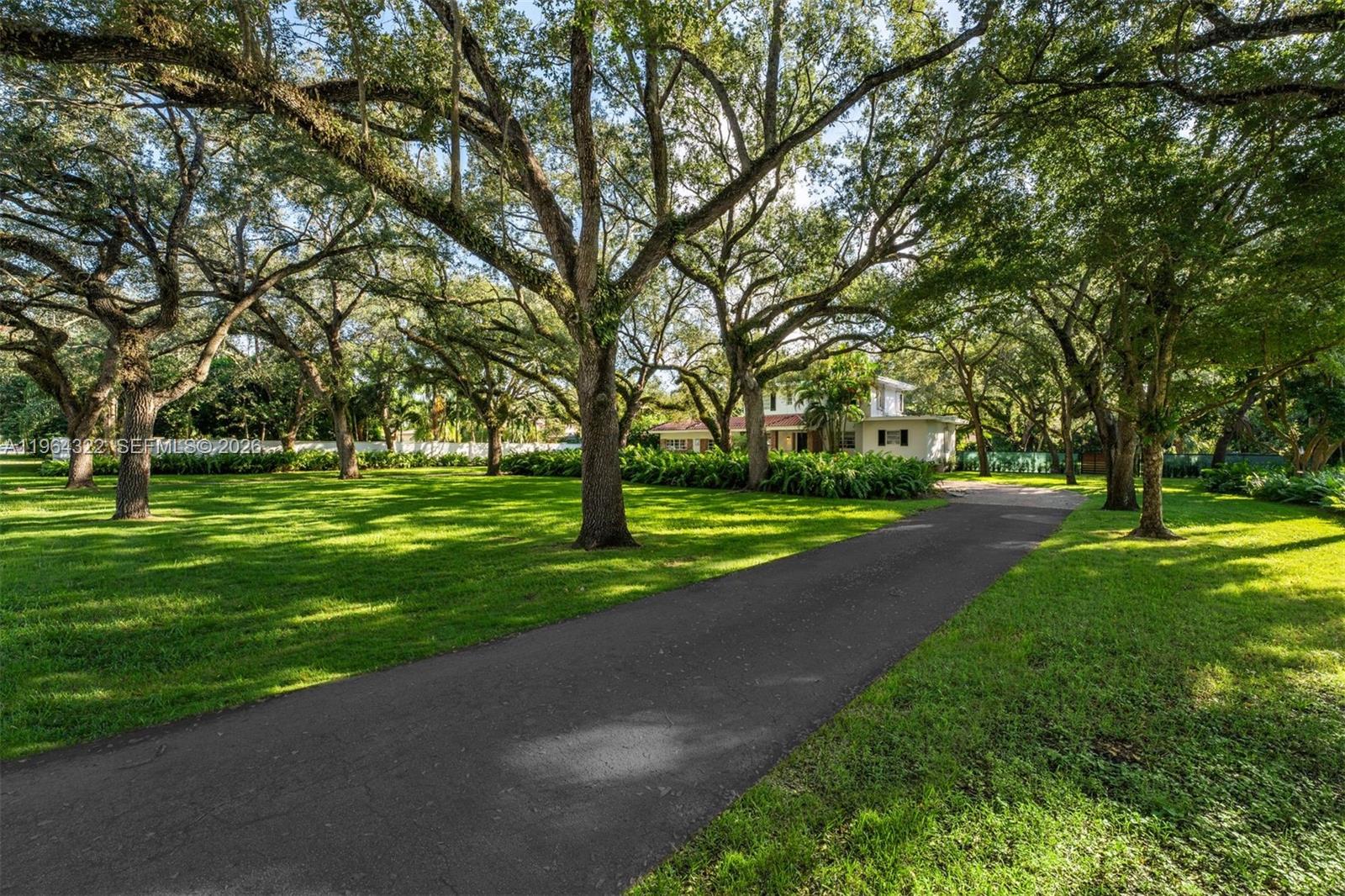 7301 Ponce De Leon Rd, Miami FL 33143