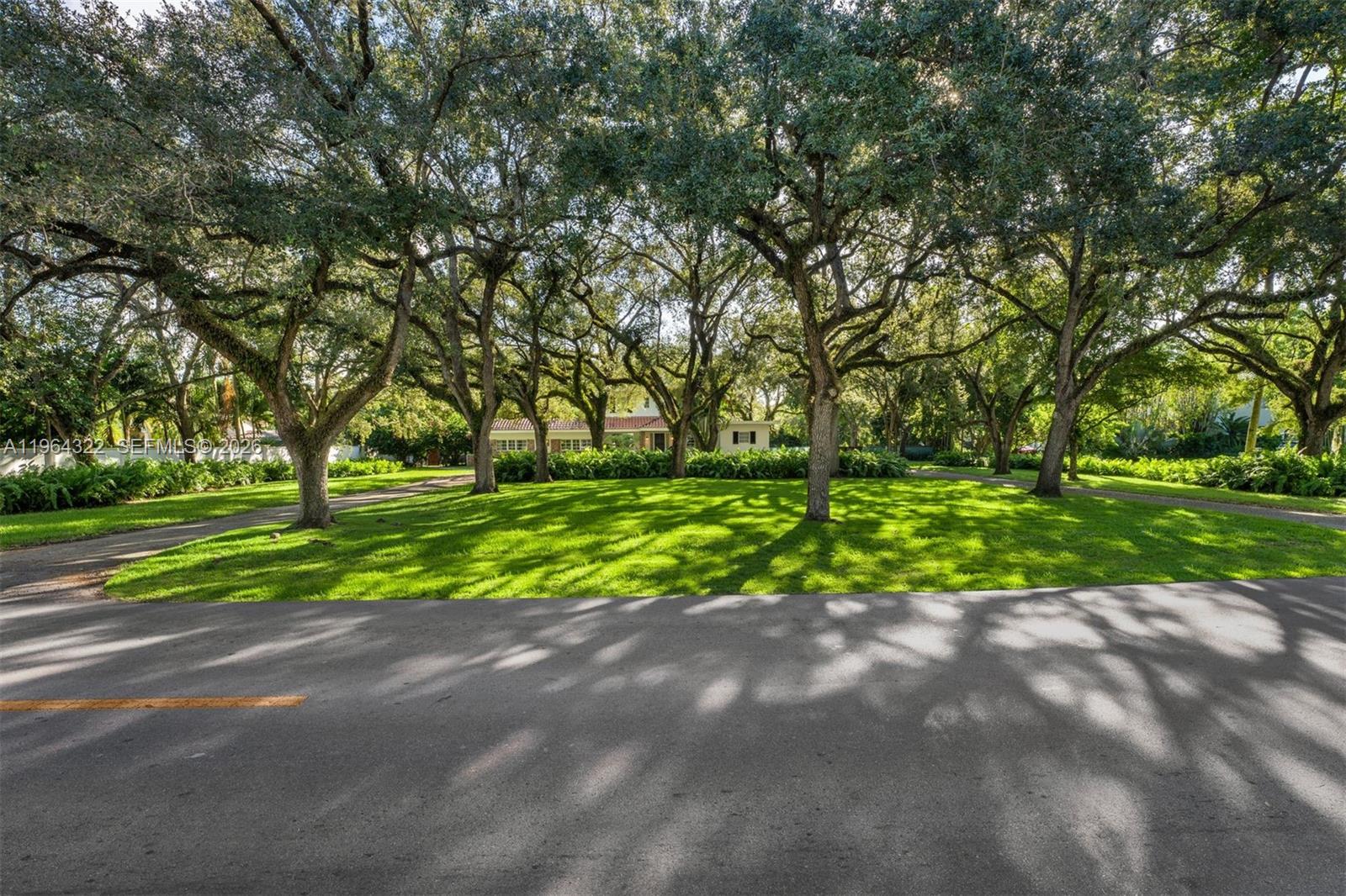 7301 Ponce De Leon Rd, Miami FL 33143