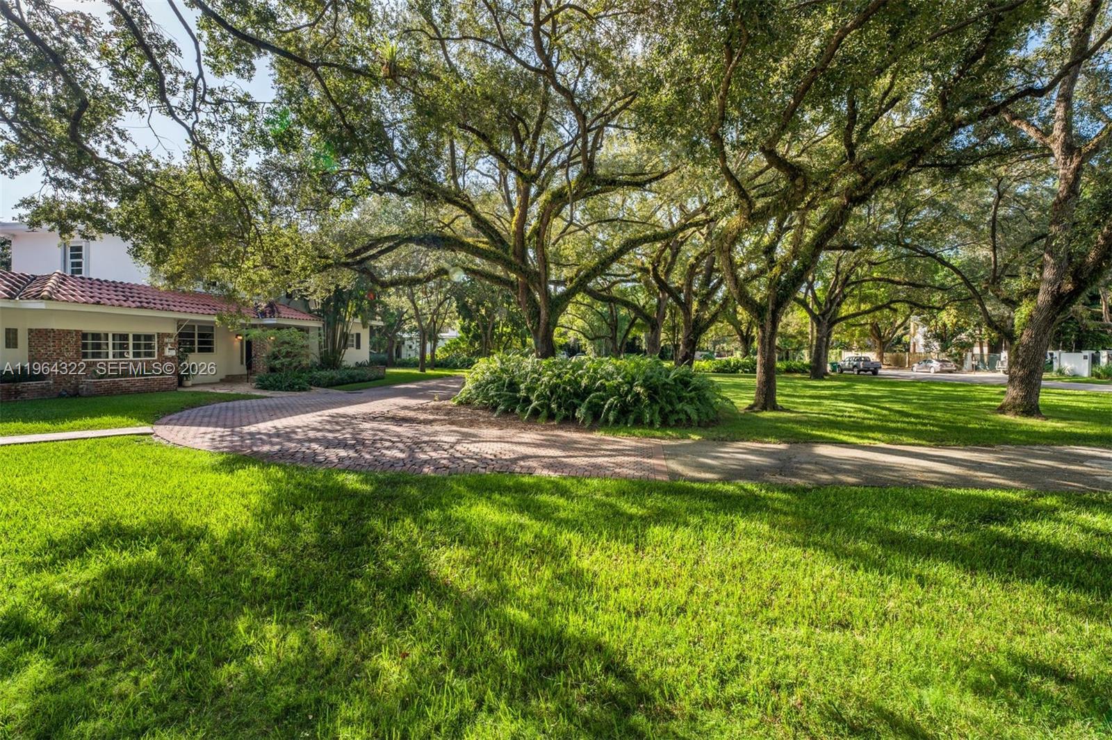 7301 Ponce De Leon Rd, Miami FL 33143