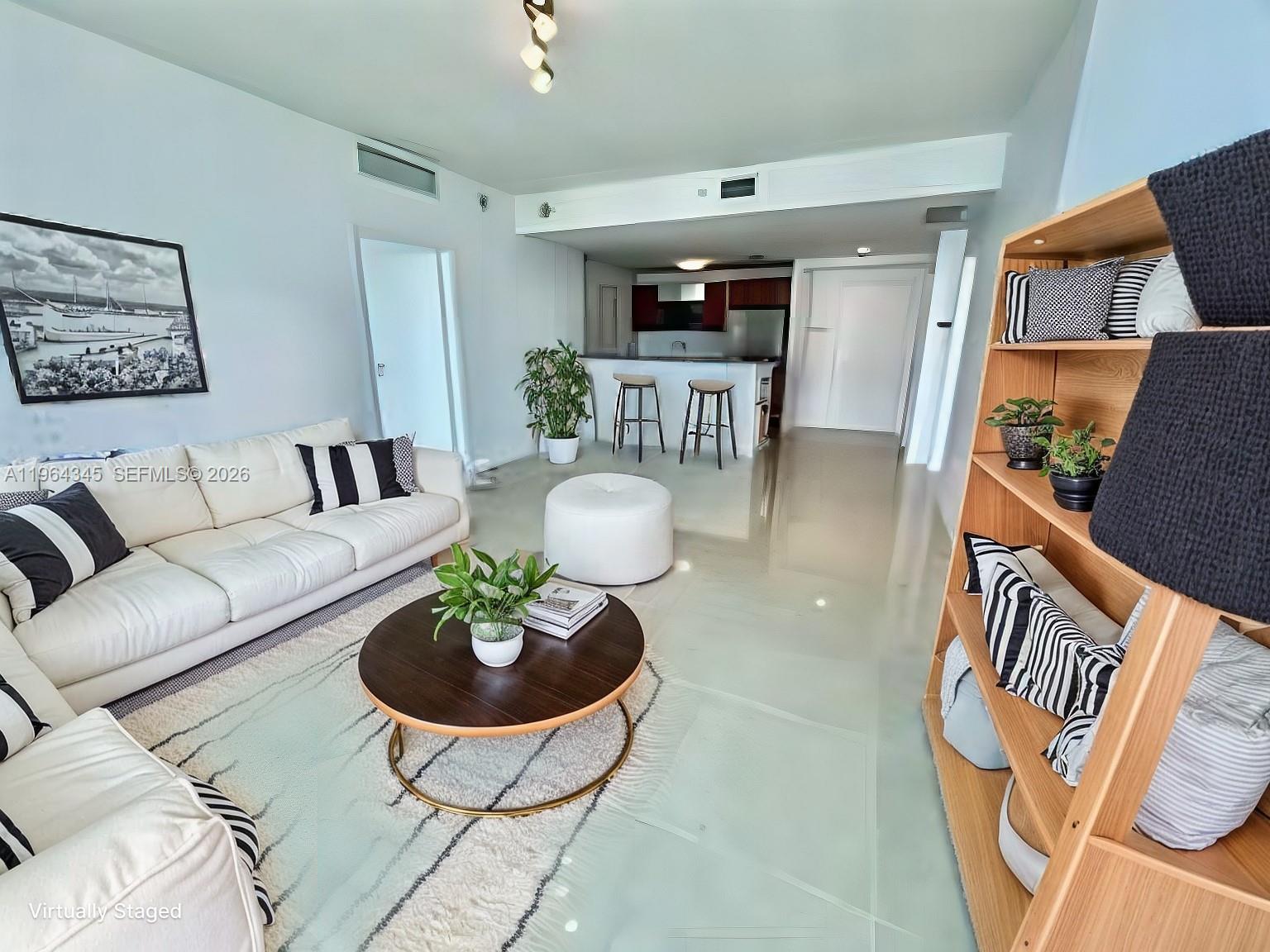 300 S Biscayne Blvd #3614, Miami FL 33131