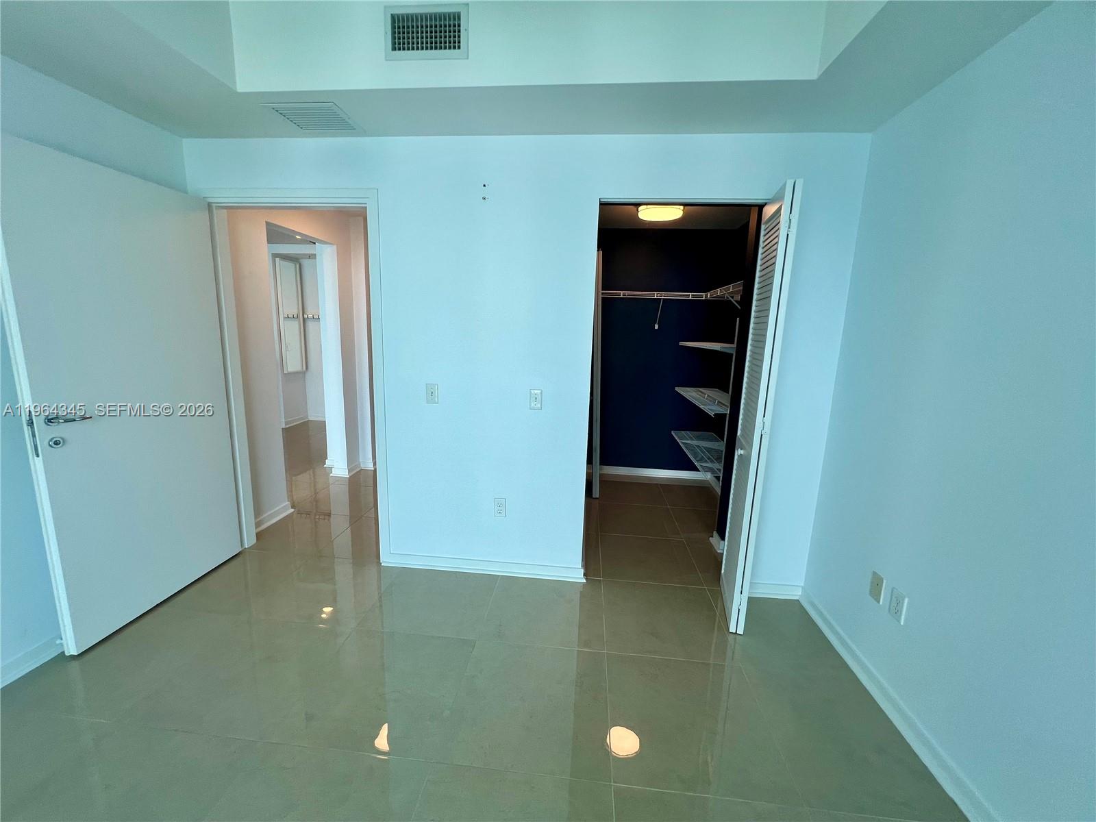300 S Biscayne Blvd #3614, Miami FL 33131