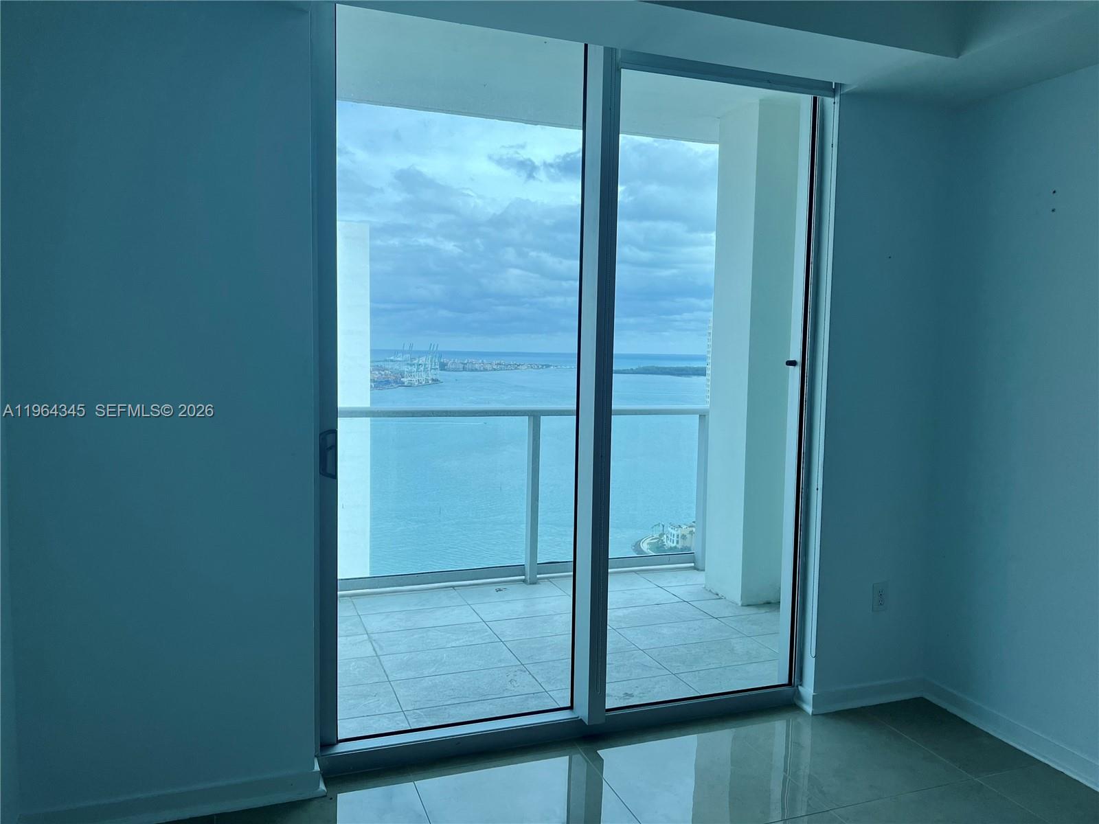 300 S Biscayne Blvd #3614, Miami FL 33131