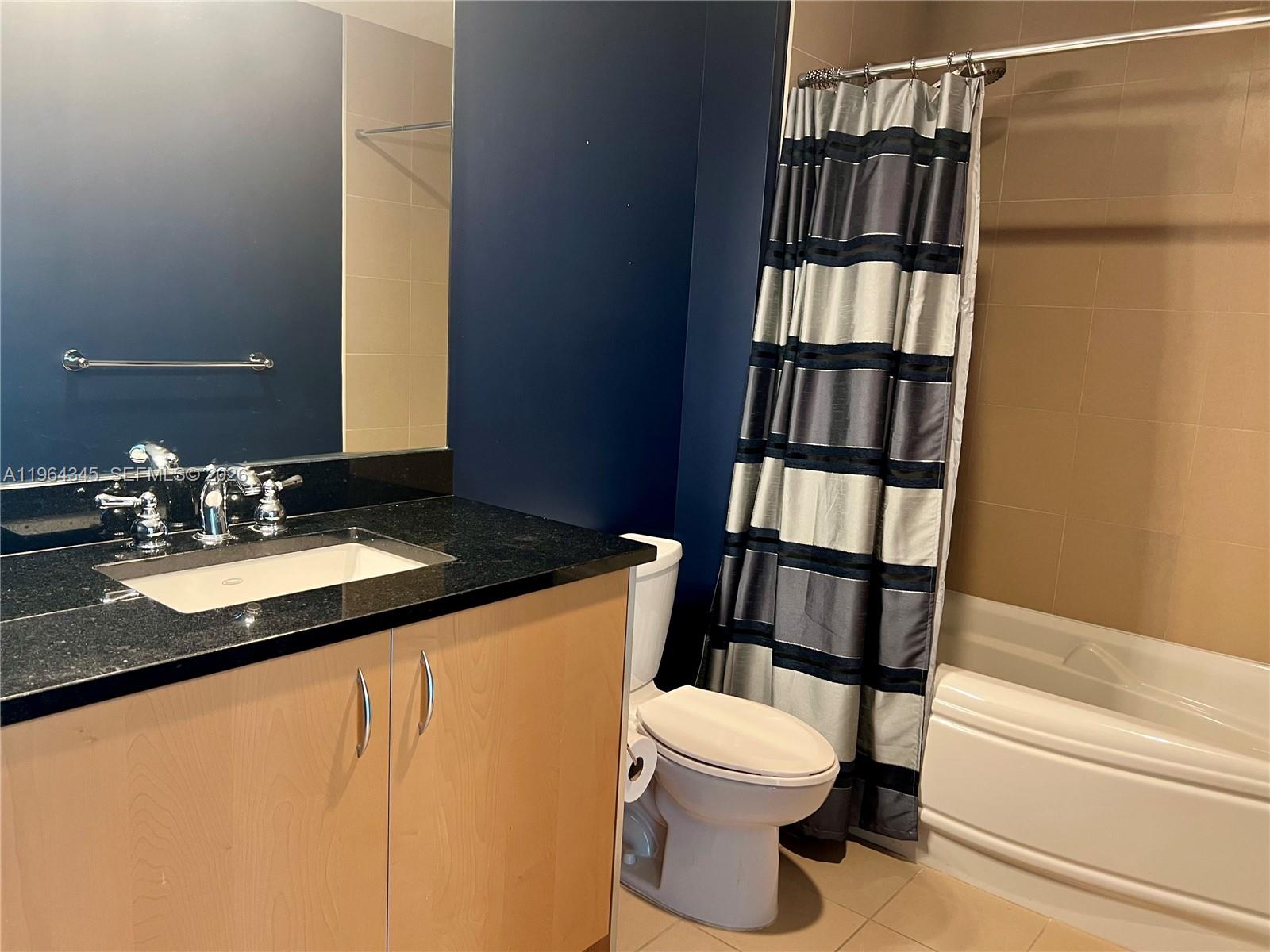 300 S Biscayne Blvd #3614, Miami FL 33131