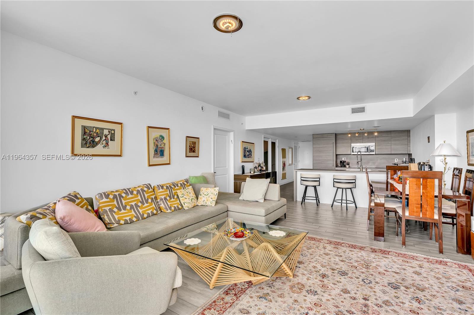400 Sunny Isles Blvd #907, Sunny Isles Beach FL 33160