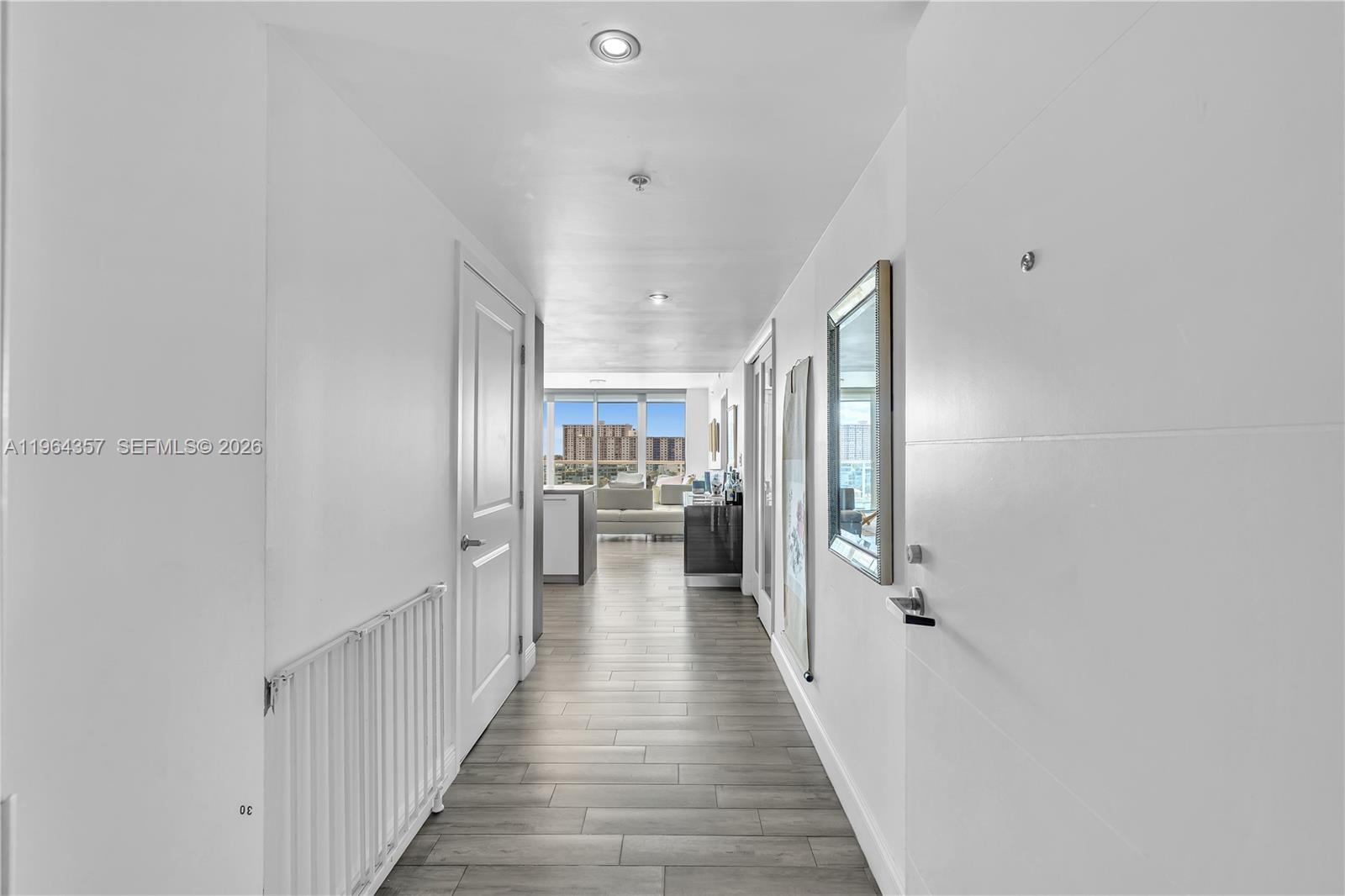 400 Sunny Isles Blvd #907, Sunny Isles Beach FL 33160