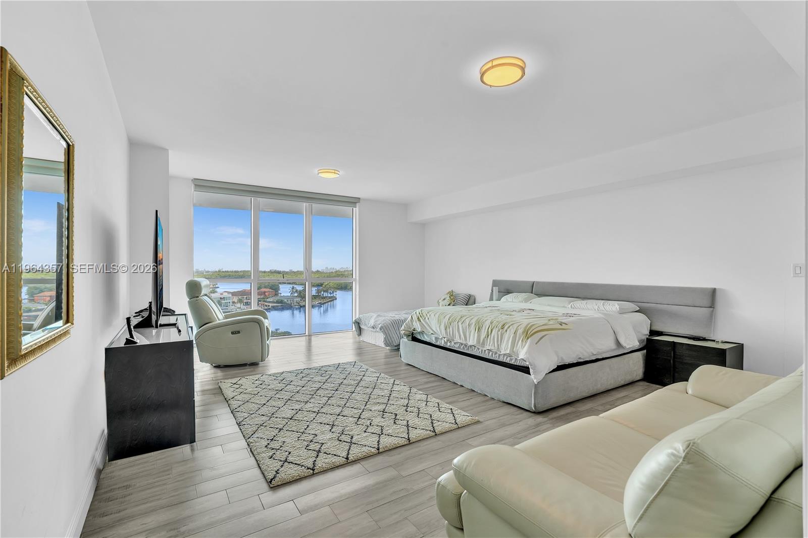 400 Sunny Isles Blvd #907, Sunny Isles Beach FL 33160