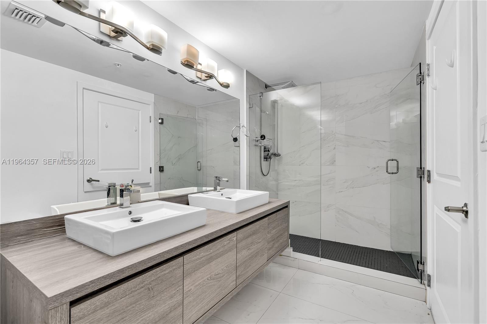 400 Sunny Isles Blvd #907, Sunny Isles Beach FL 33160