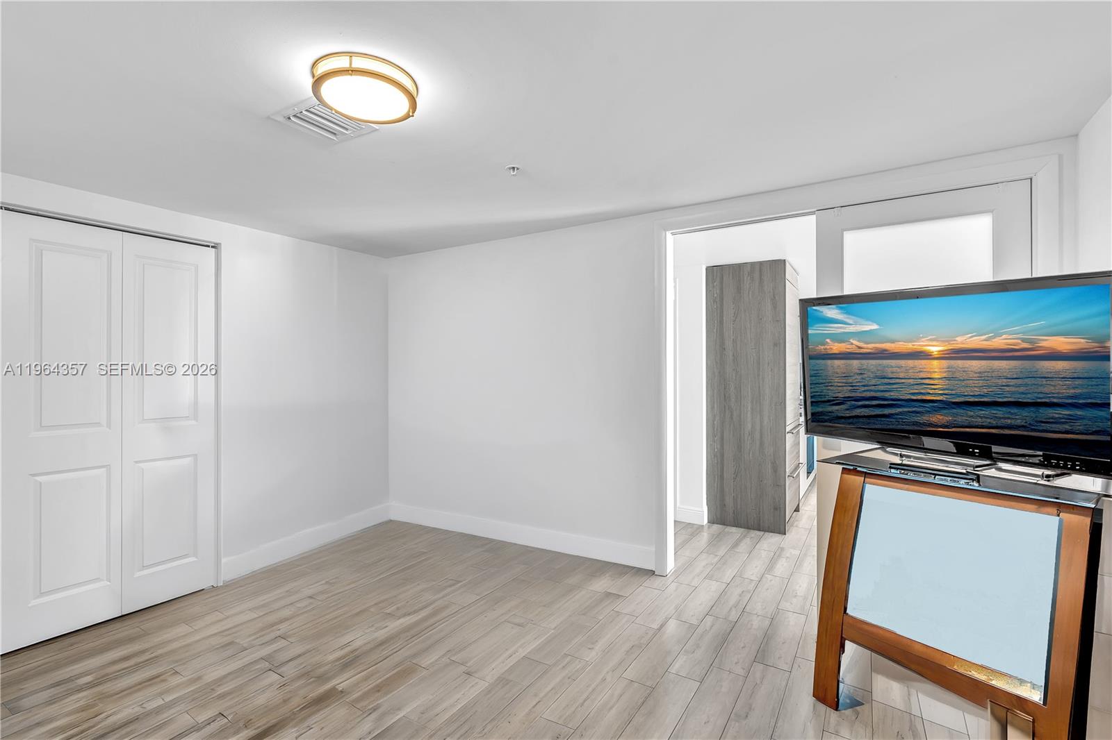 400 Sunny Isles Blvd #907, Sunny Isles Beach FL 33160