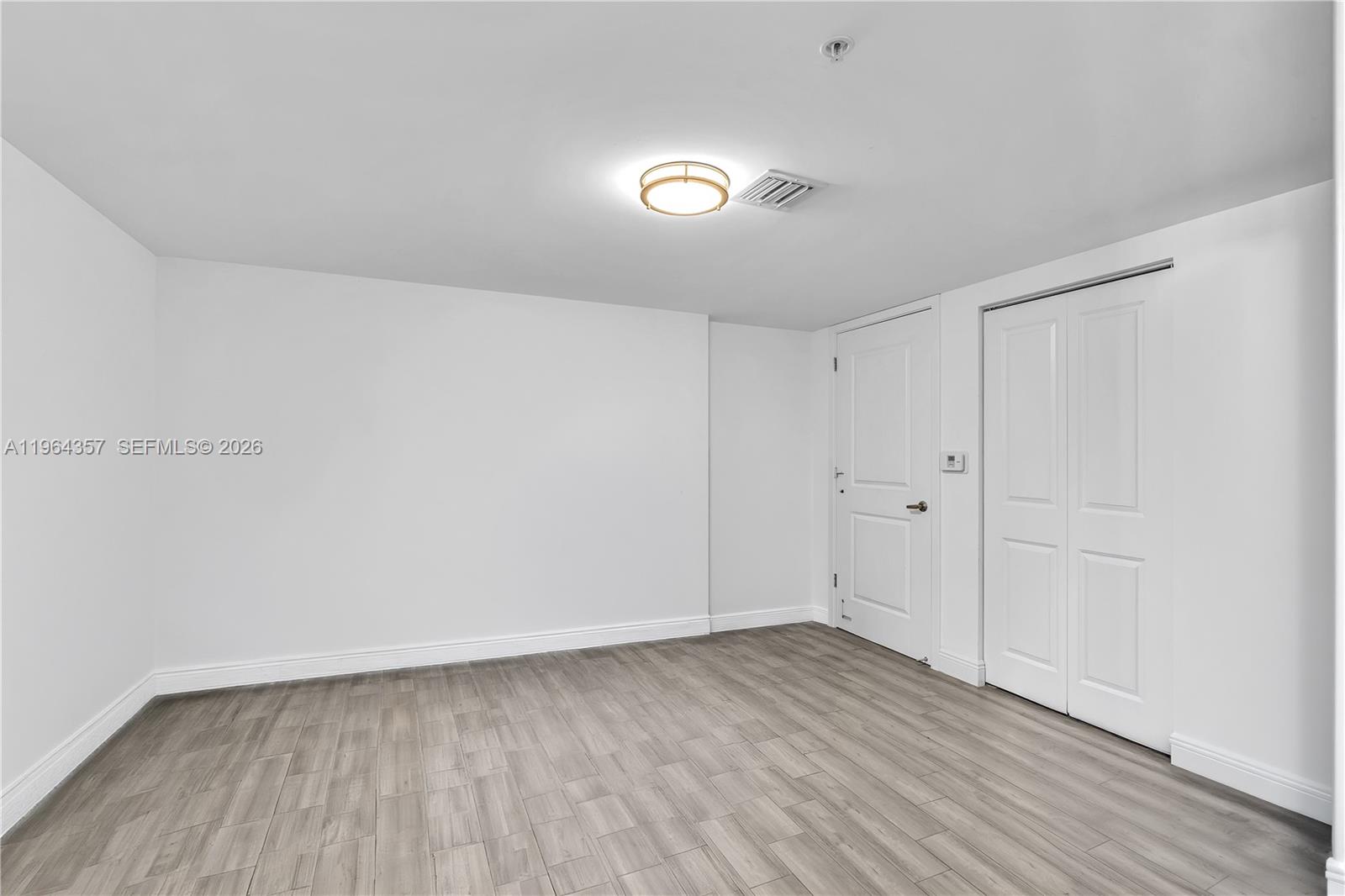 400 Sunny Isles Blvd #907, Sunny Isles Beach FL 33160