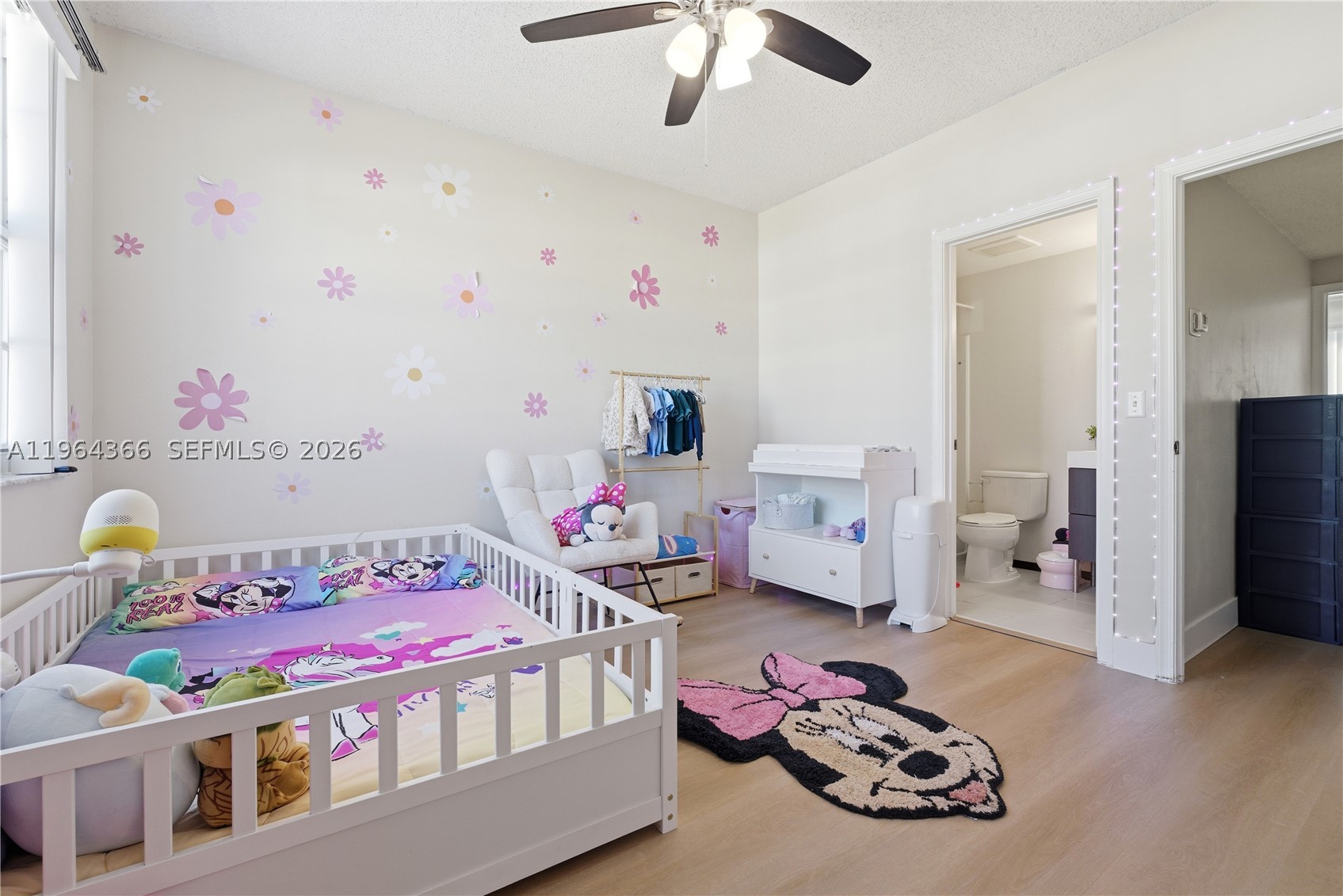 2 Simonton Cir, Weston FL 33326