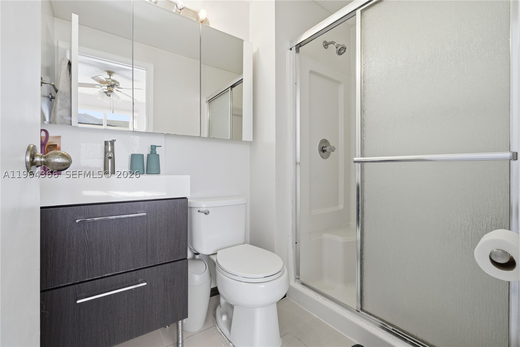 2 Simonton Cir, Weston FL 33326