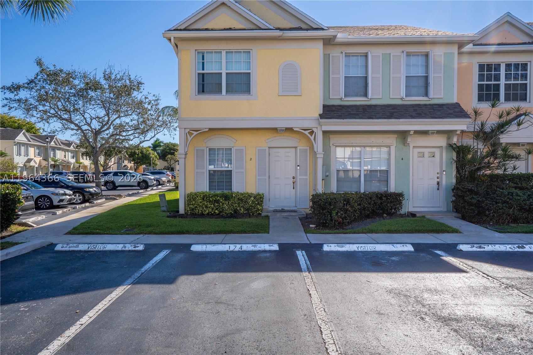 2 Simonton Cir, Weston FL 33326