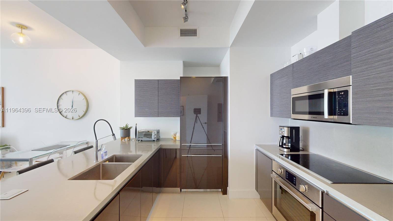 1080 N Brickell Ave #2804, Miami FL 33131