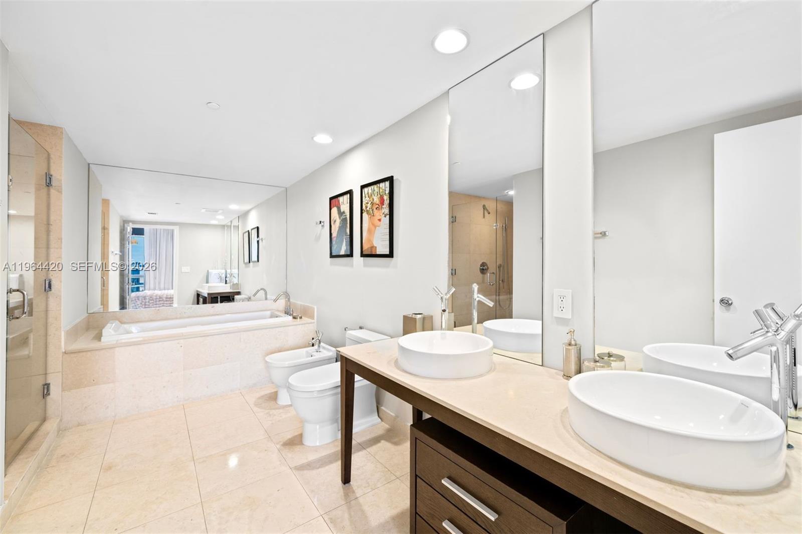 465 Brickell Ave #5302, Miami FL 33131