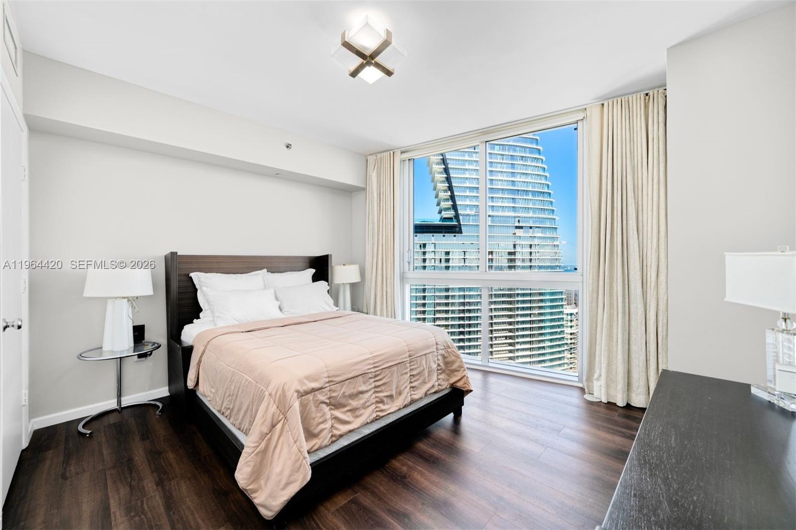 465 Brickell Ave #5302, Miami FL 33131