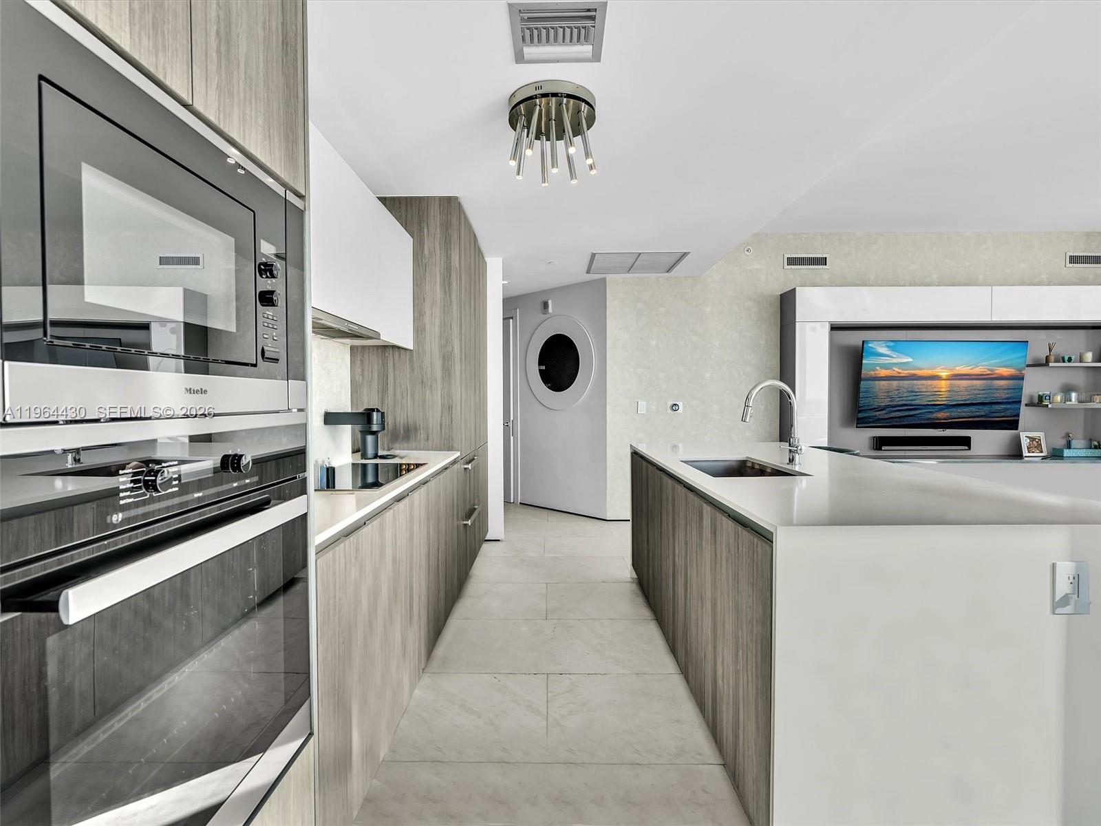 2900 NE 7th Ave #3307, Miami FL 33137