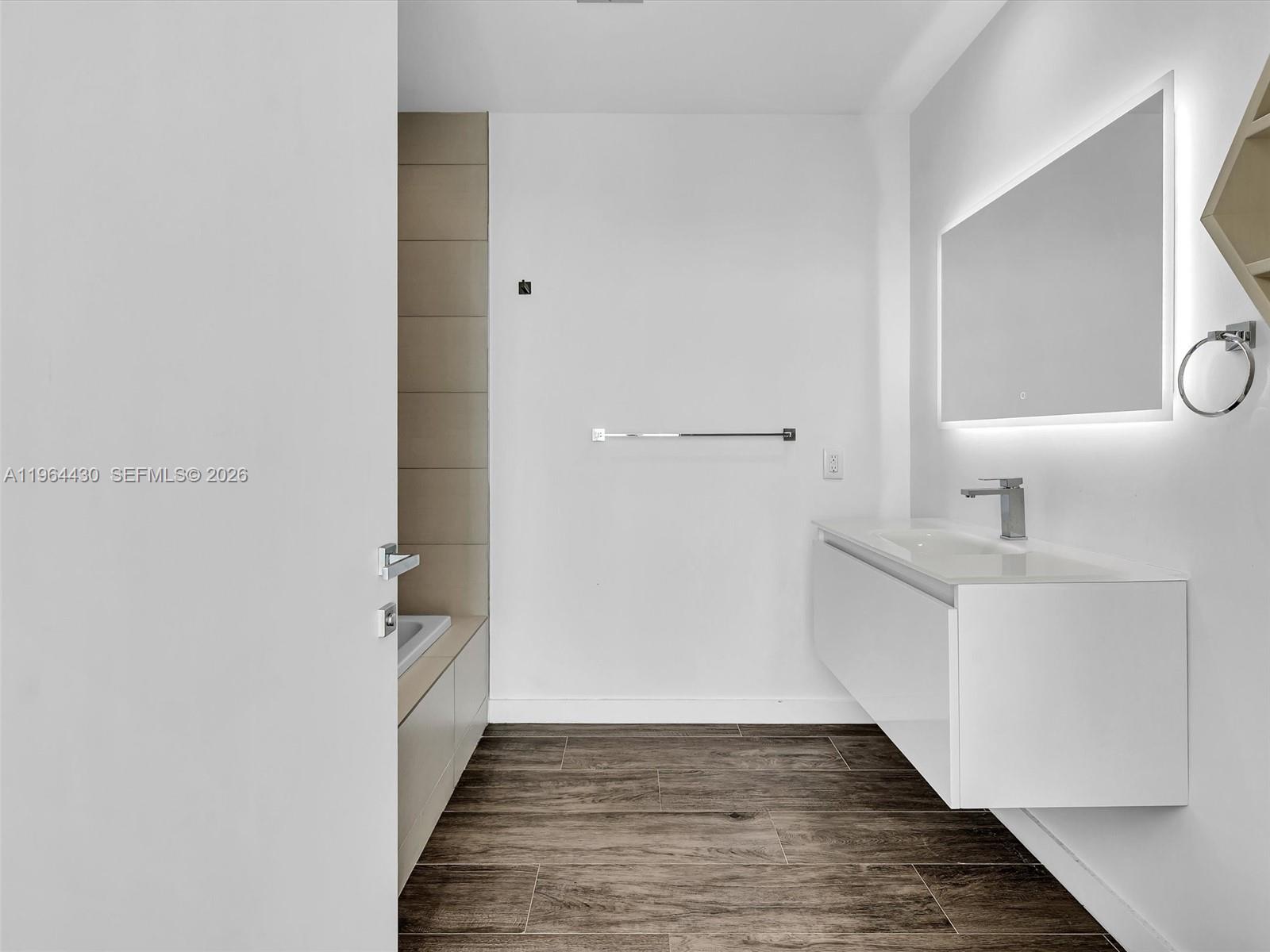 2900 NE 7th Ave #3307, Miami FL 33137