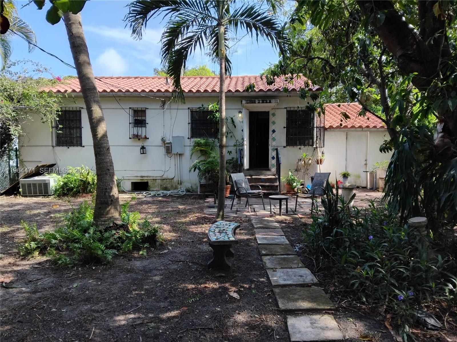 655 NE 82nd St, Miami FL 33138