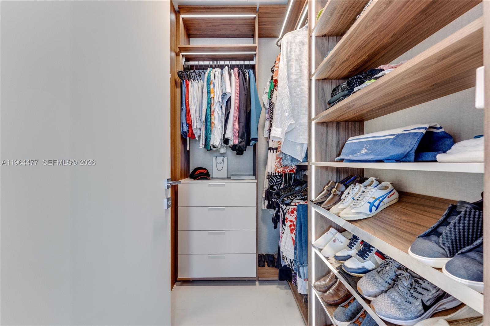 300 Biscayne Blvd Way #5008W, Miami FL 33131