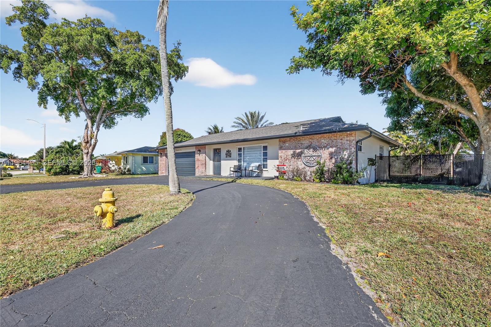 9401 NW 81st Ct, Tamarac FL 33321
