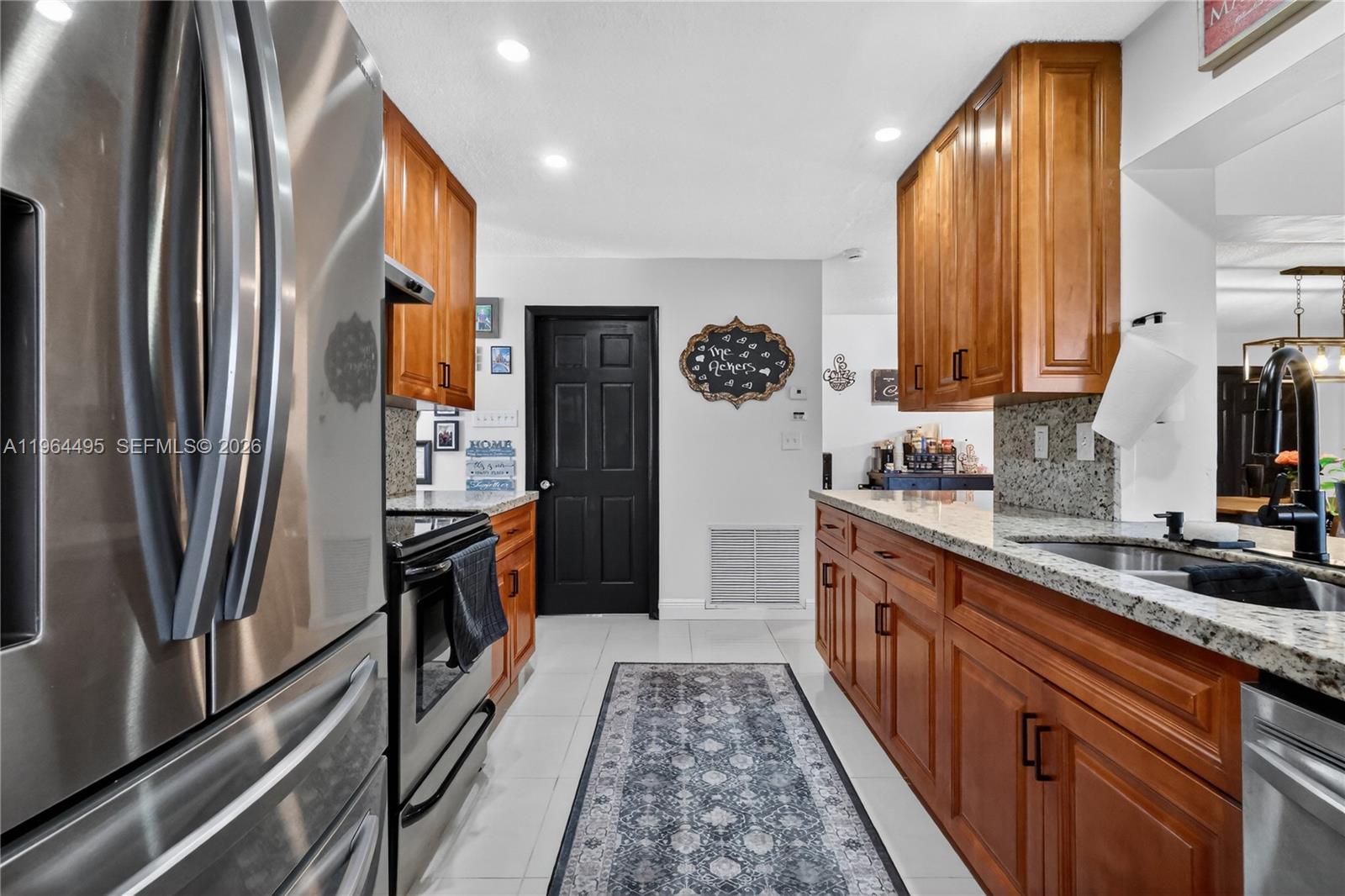 9401 NW 81st Ct, Tamarac FL 33321