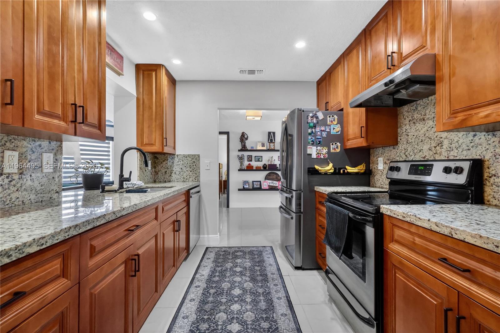 9401 NW 81st Ct, Tamarac FL 33321