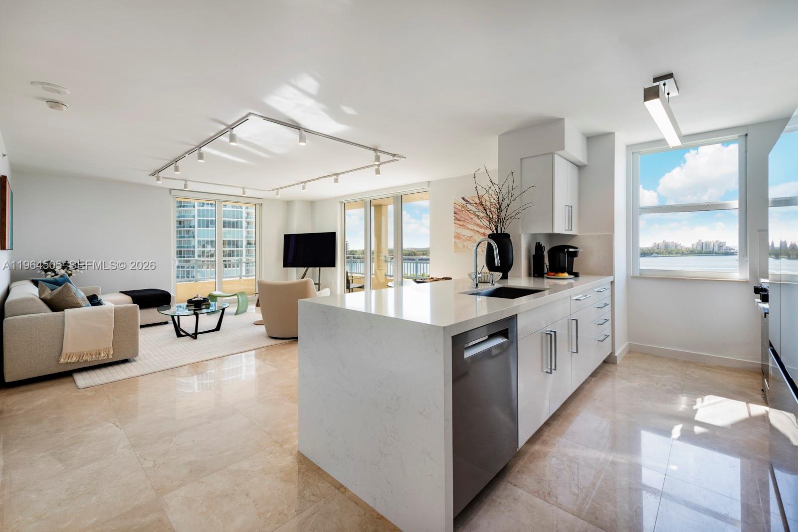 90 Alton Rd #902, Miami Beach FL 33139