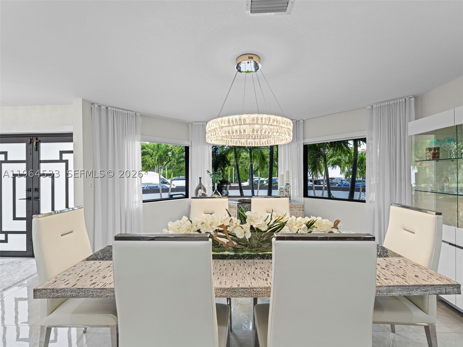 6180 Pine Tree Dr, Miami Beach FL 33140