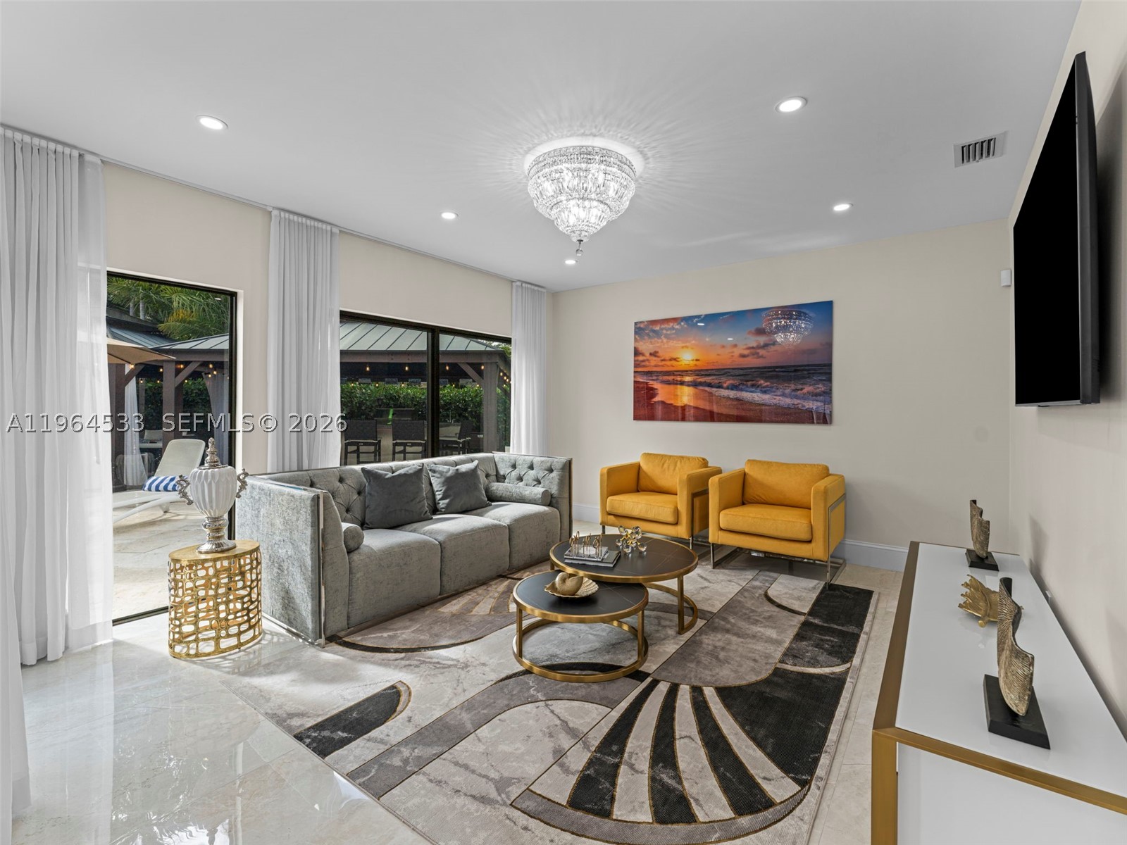 6180 Pine Tree Dr, Miami Beach FL 33140