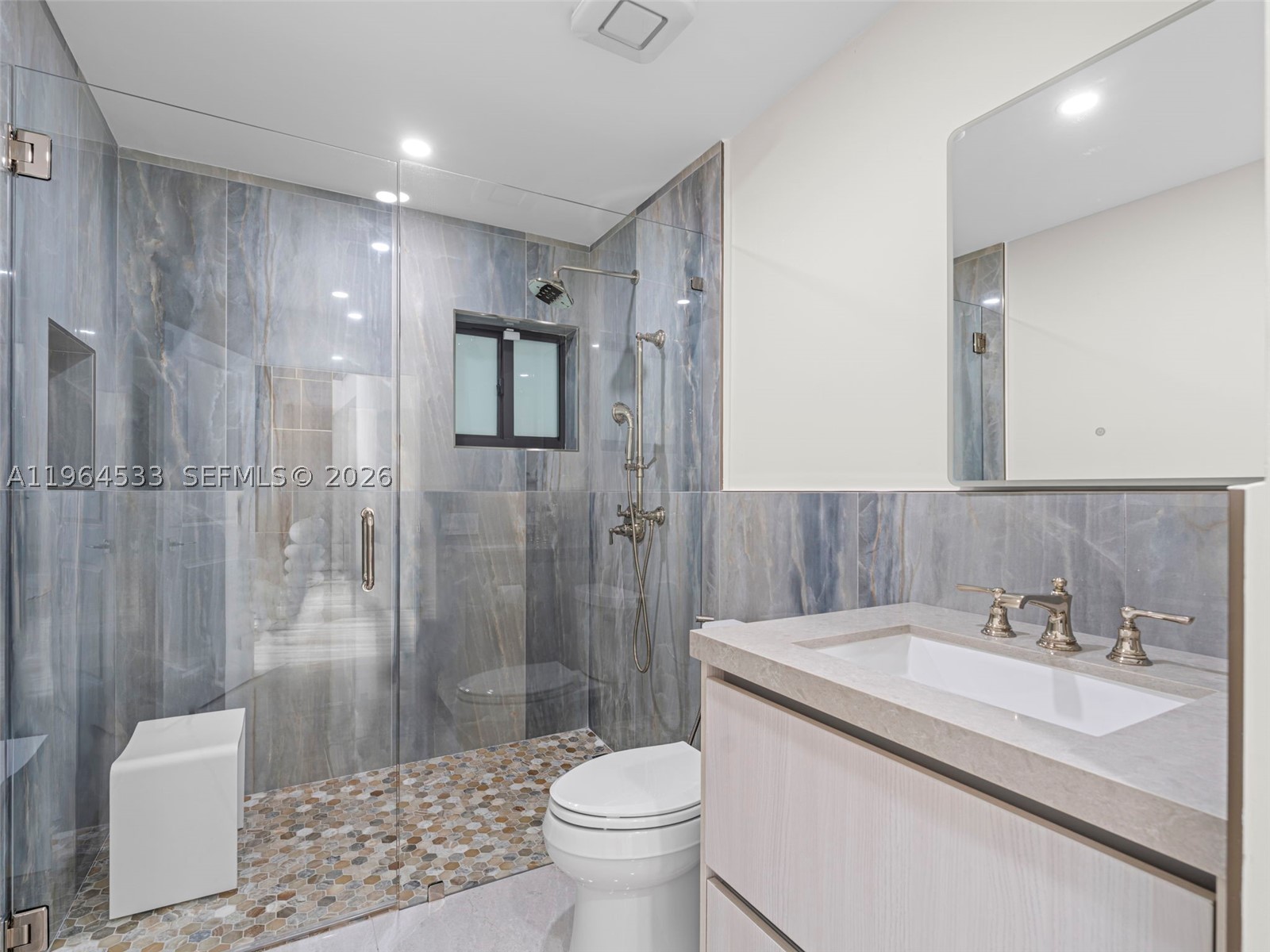 6180 Pine Tree Dr, Miami Beach FL 33140