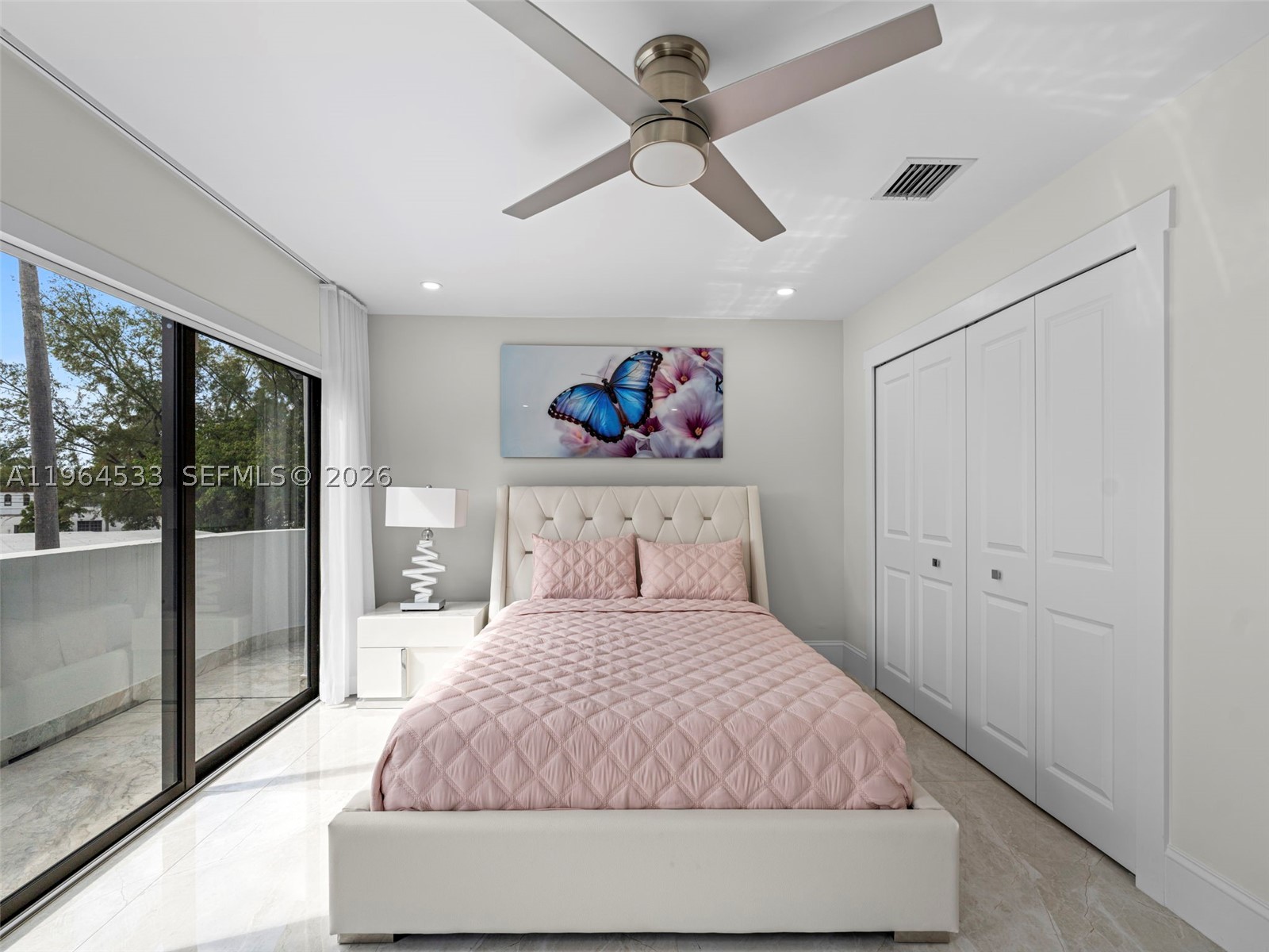 6180 Pine Tree Dr, Miami Beach FL 33140