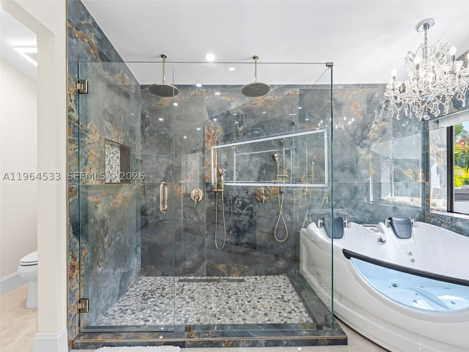 6180 Pine Tree Dr, Miami Beach FL 33140