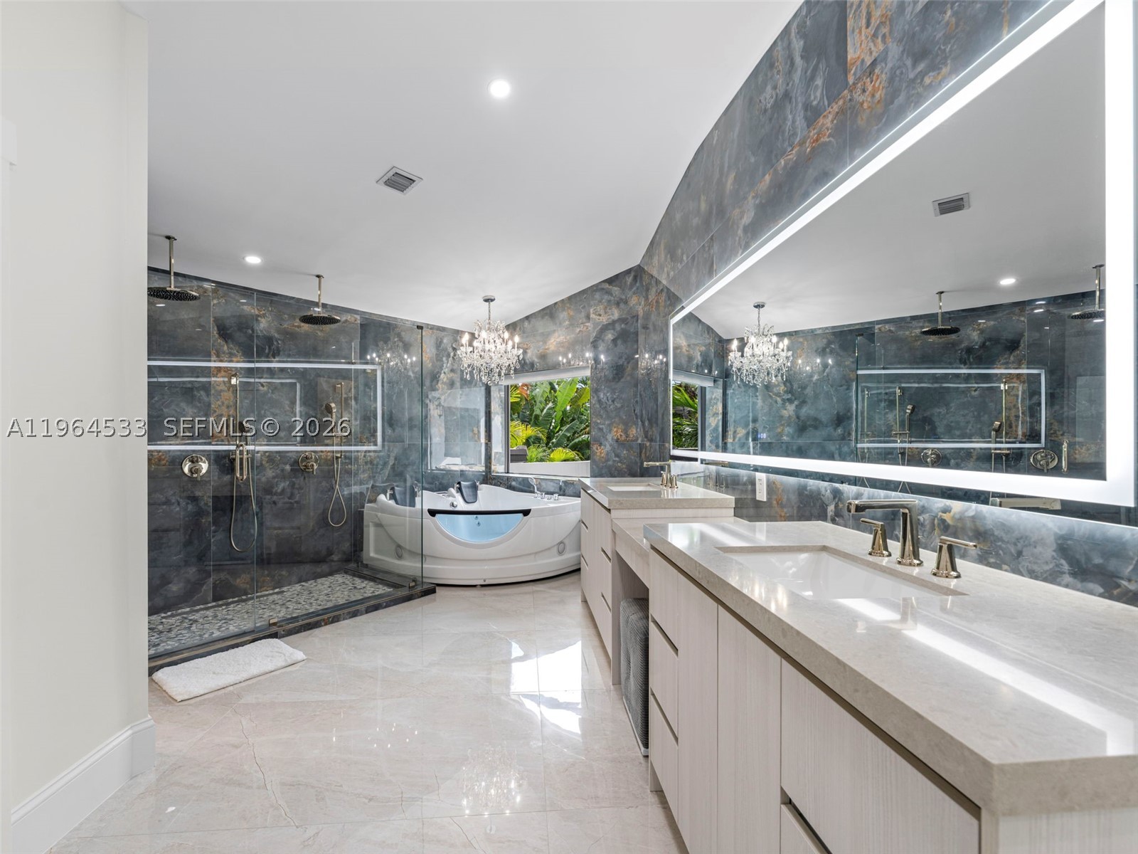 6180 Pine Tree Dr, Miami Beach FL 33140