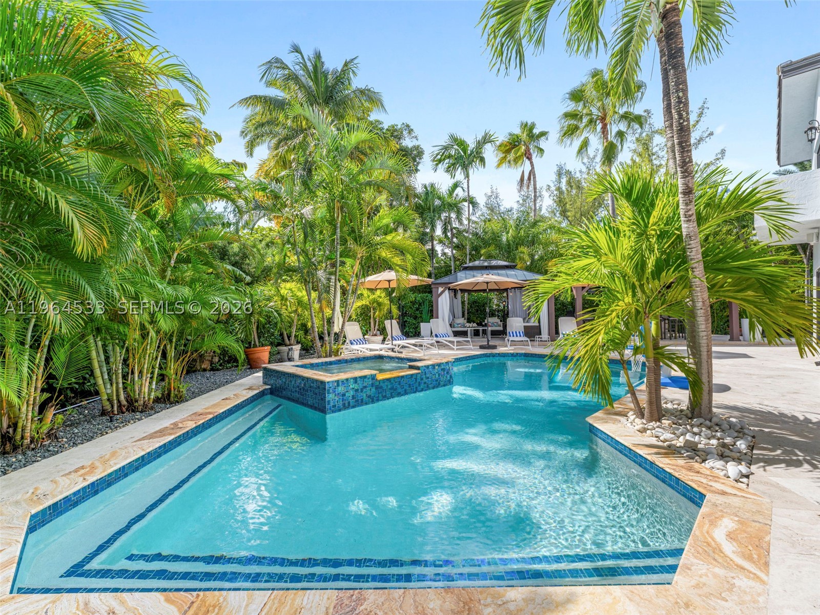 6180 Pine Tree Dr, Miami Beach FL 33140