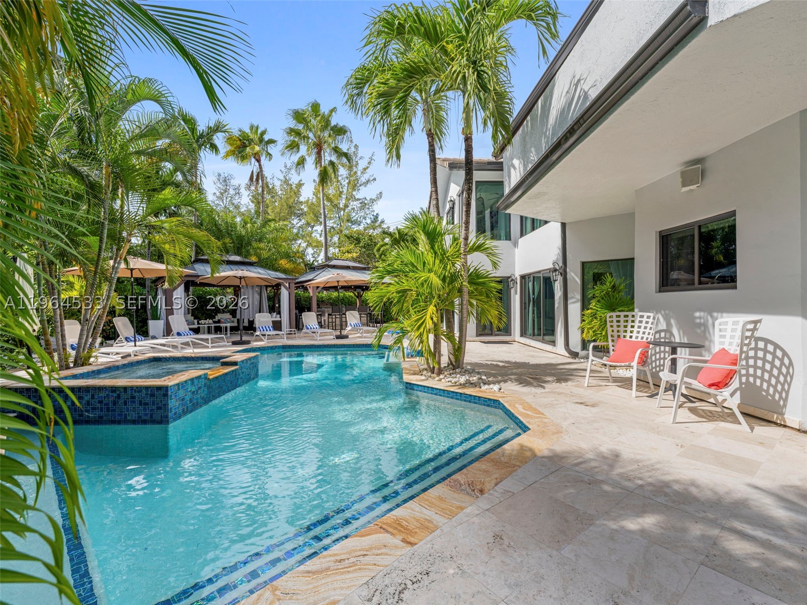 6180 Pine Tree Dr, Miami Beach FL 33140