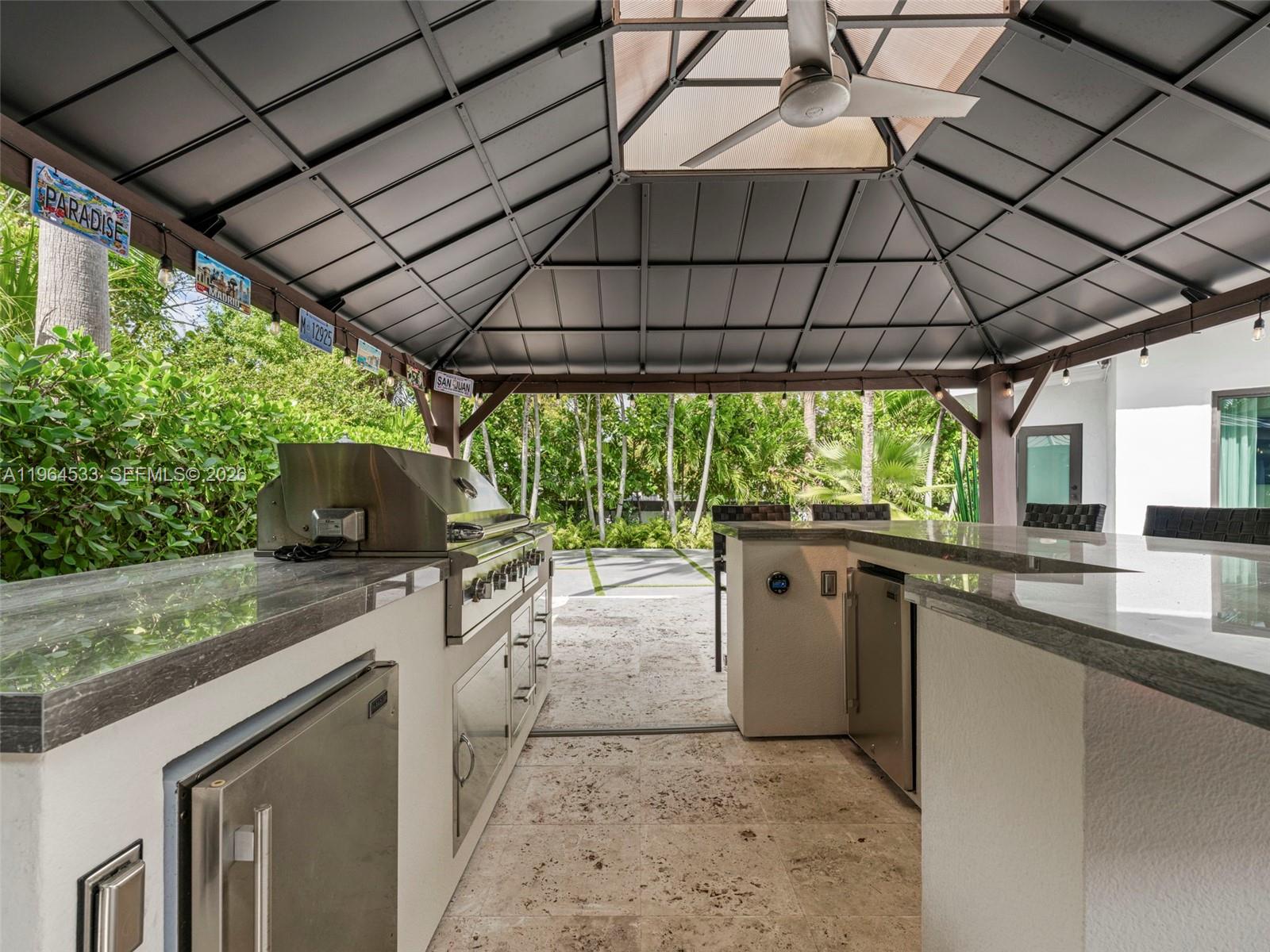 6180 Pine Tree Dr, Miami Beach FL 33140
