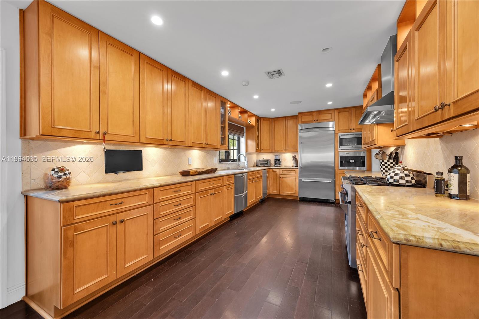 1648 Nocatee Dr, Miami FL 33133
