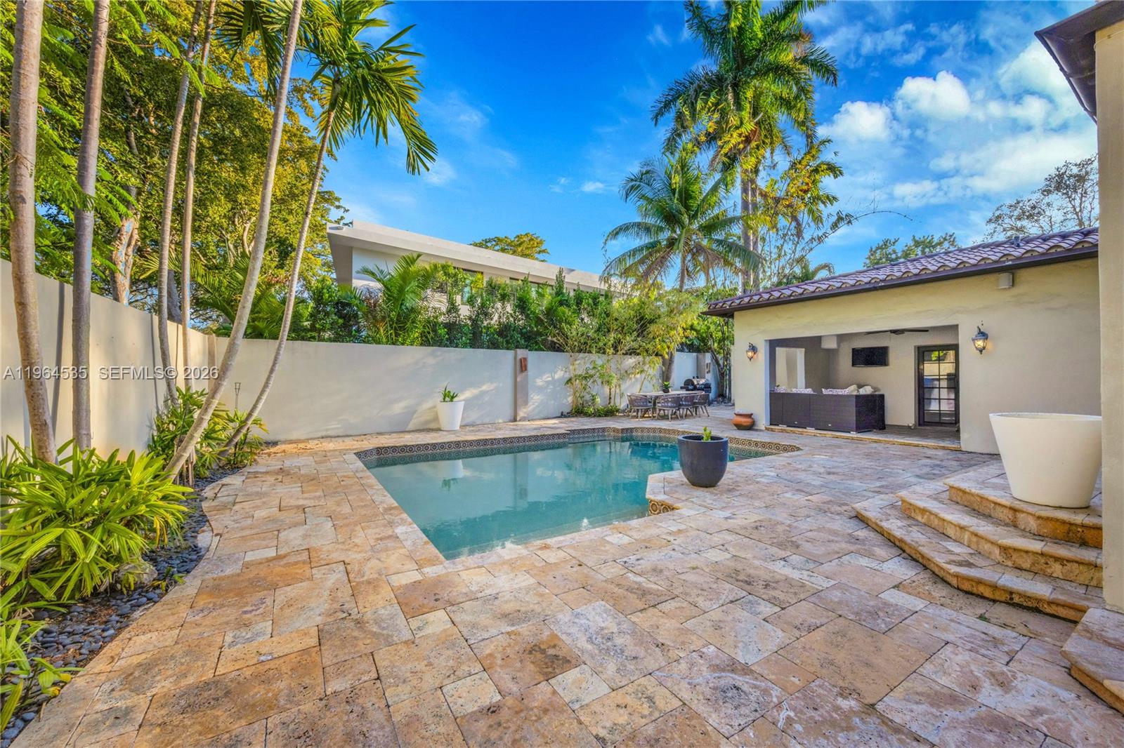 1648 Nocatee Dr, Miami FL 33133