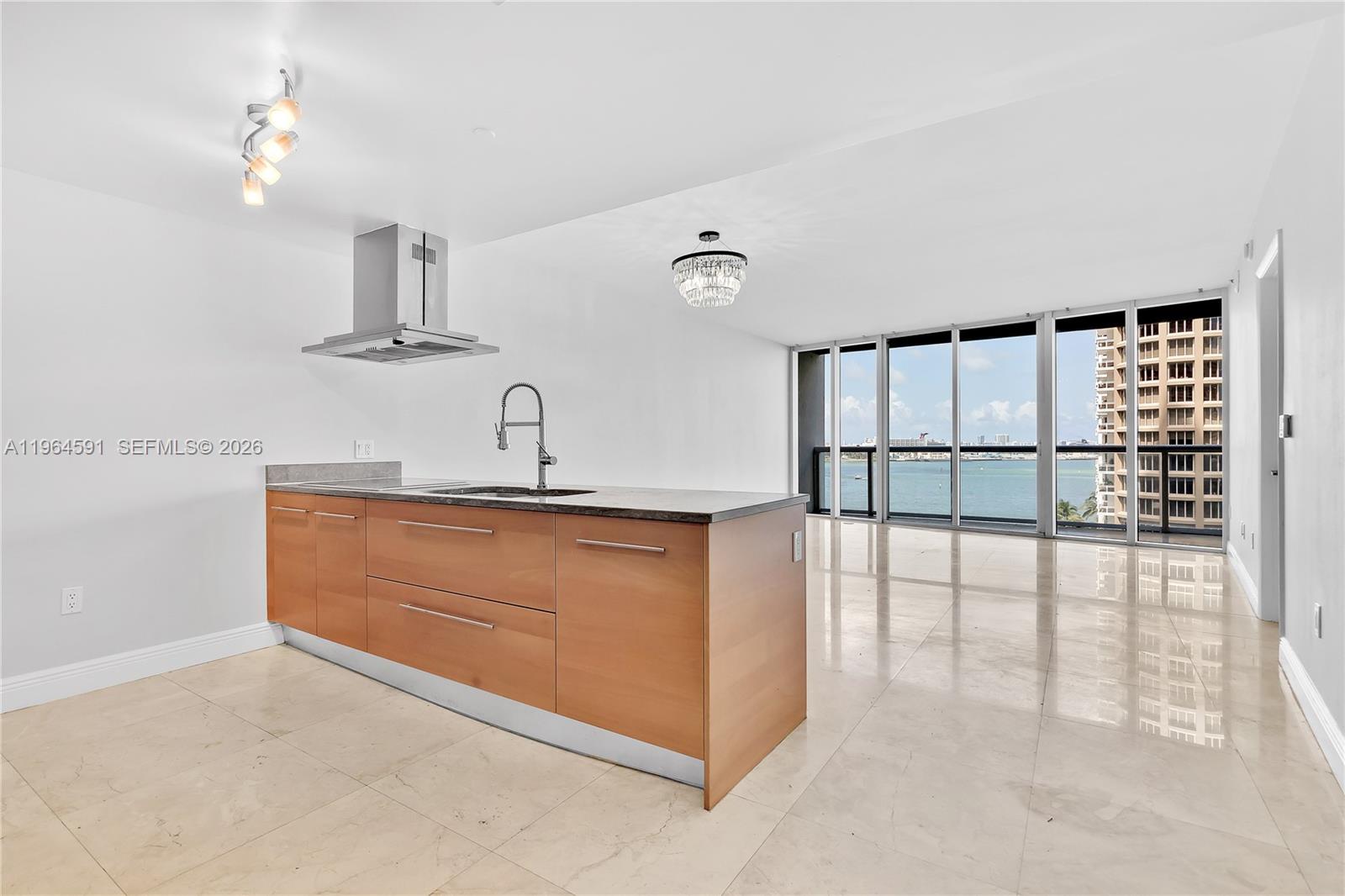 465 Brickell Ave #917, Miami FL 33131