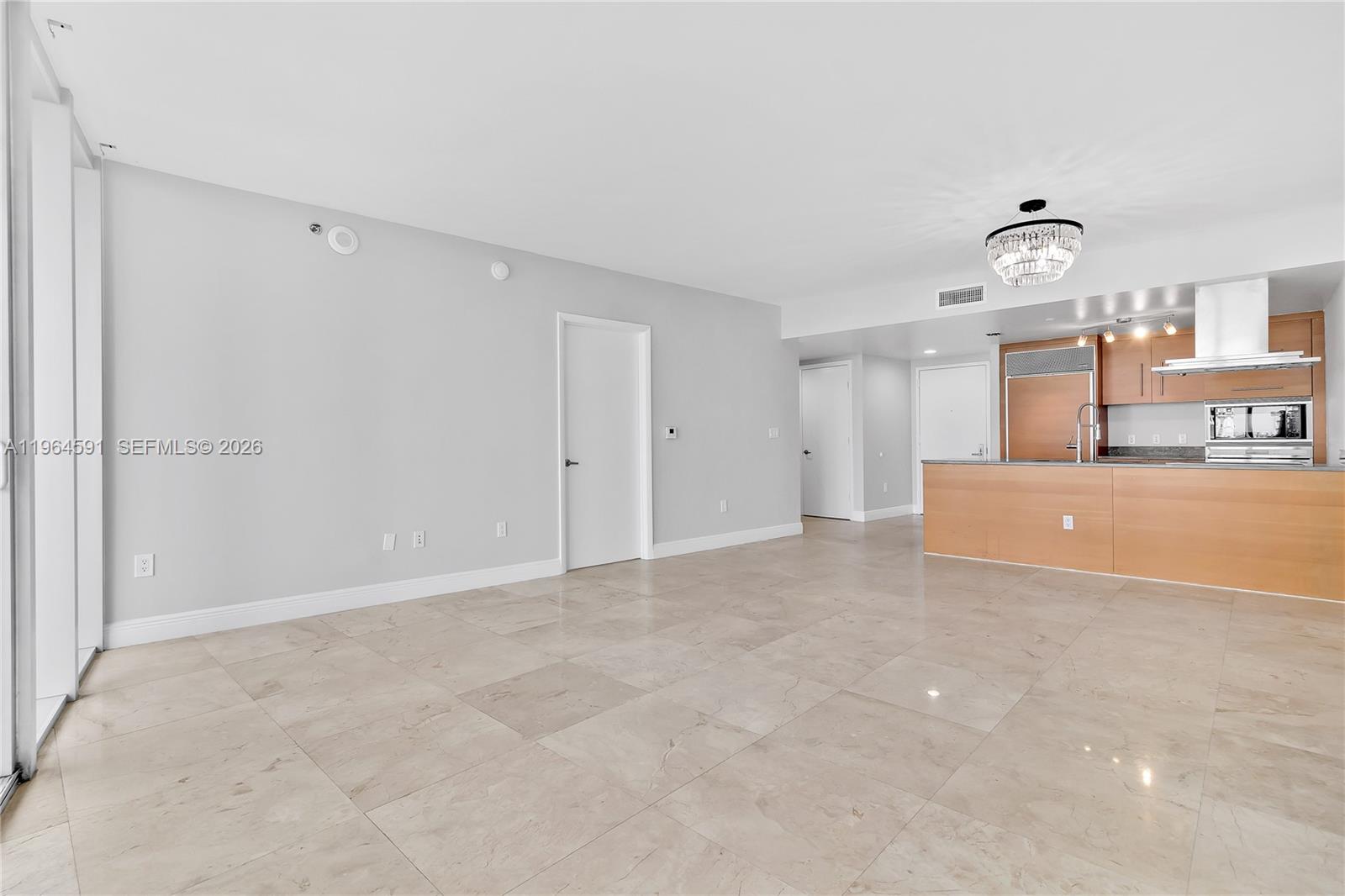 465 Brickell Ave #917, Miami FL 33131