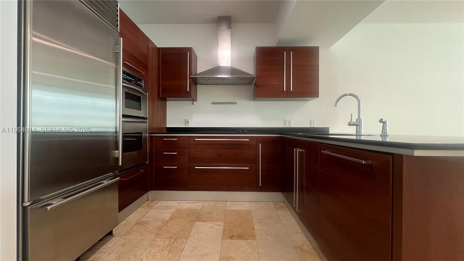 218 SE 14th St #1504, Miami FL 33131