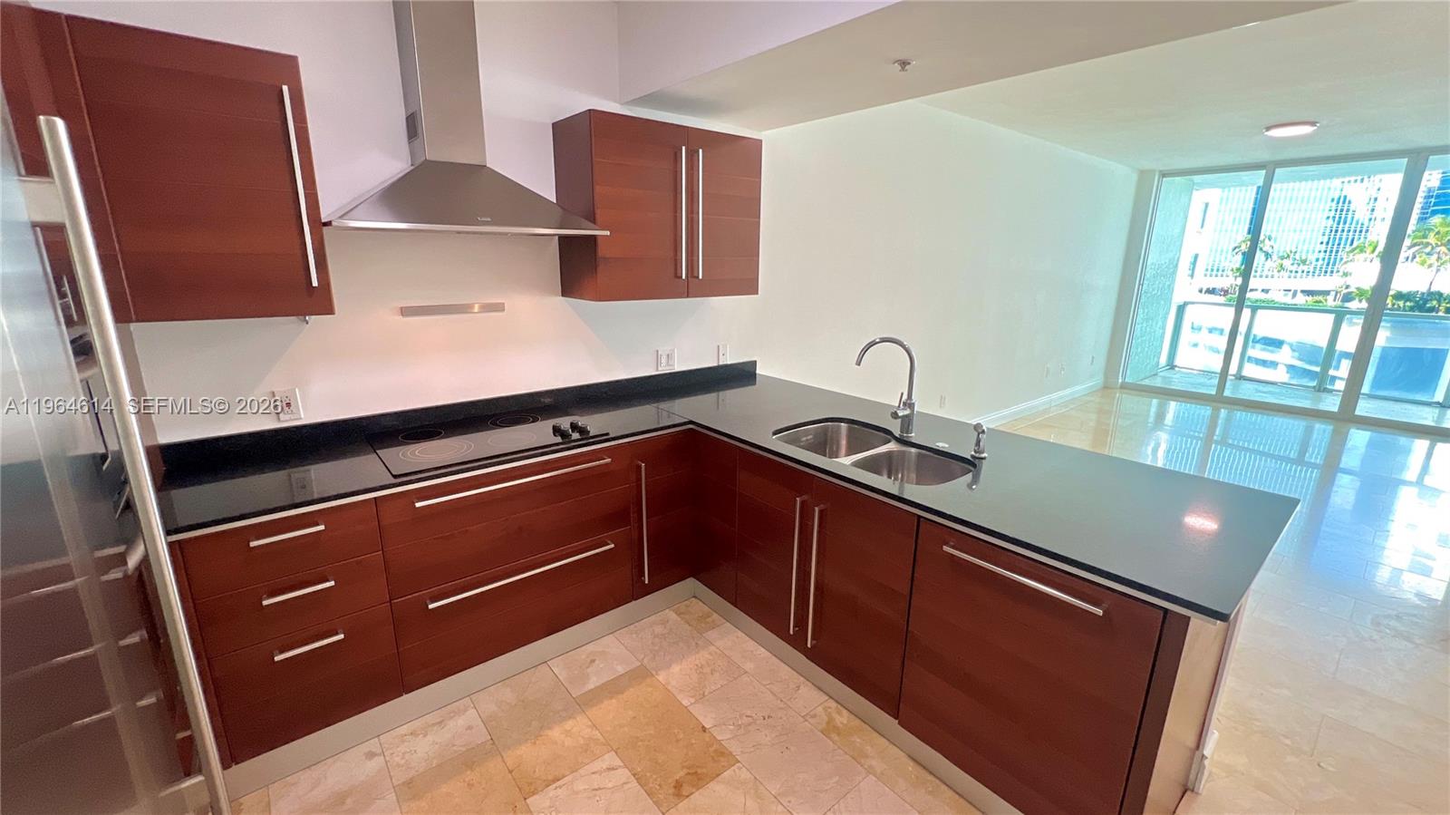 218 SE 14th St #1504, Miami FL 33131