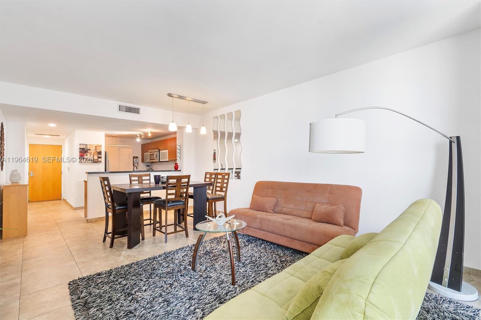 244 Biscayne Blvd #1906, Miami FL 33132