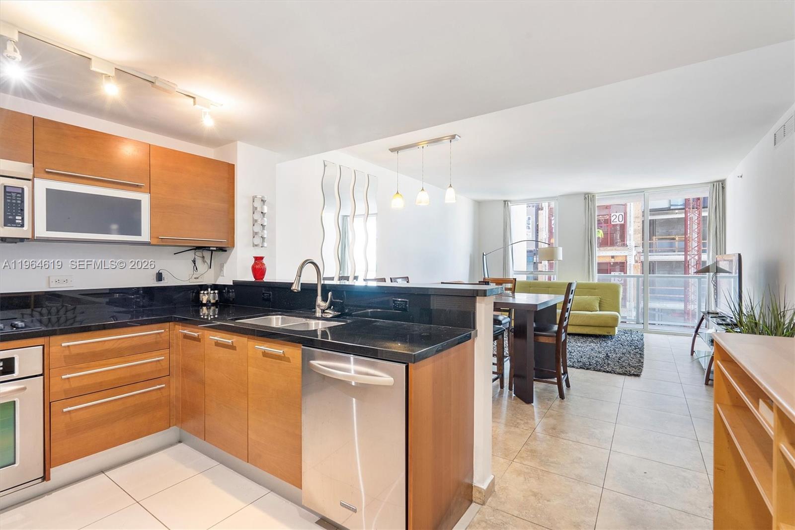 244 Biscayne Blvd #1906, Miami FL 33132