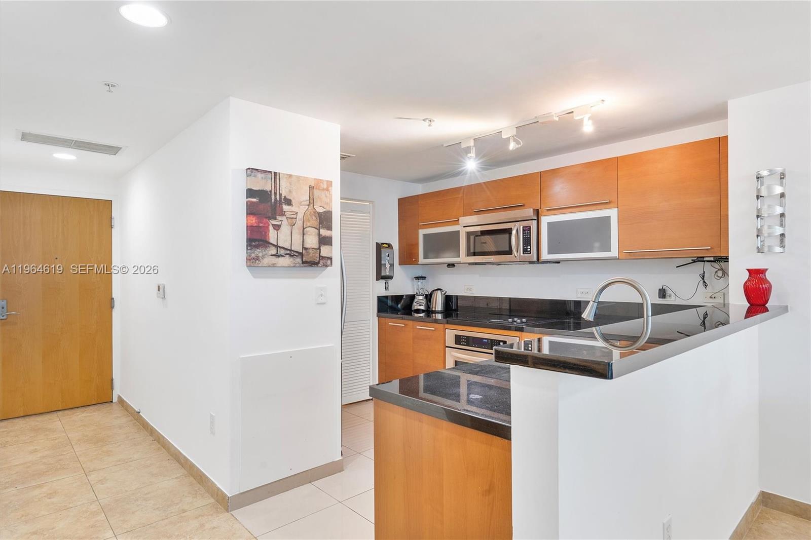 244 Biscayne Blvd #1906, Miami FL 33132