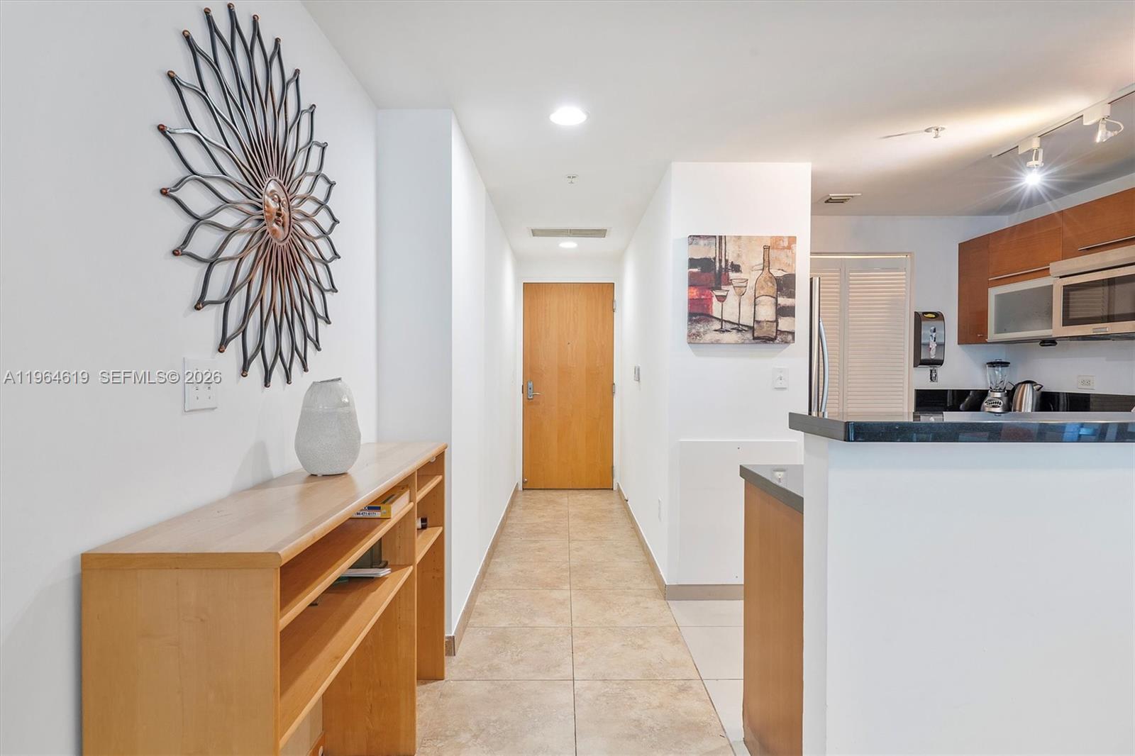 244 Biscayne Blvd #1906, Miami FL 33132