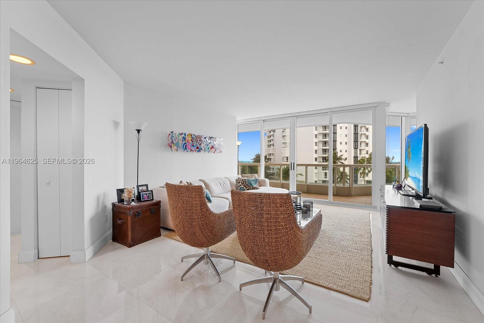 21055 Yacht Club Dr #802, Aventura FL 33180
