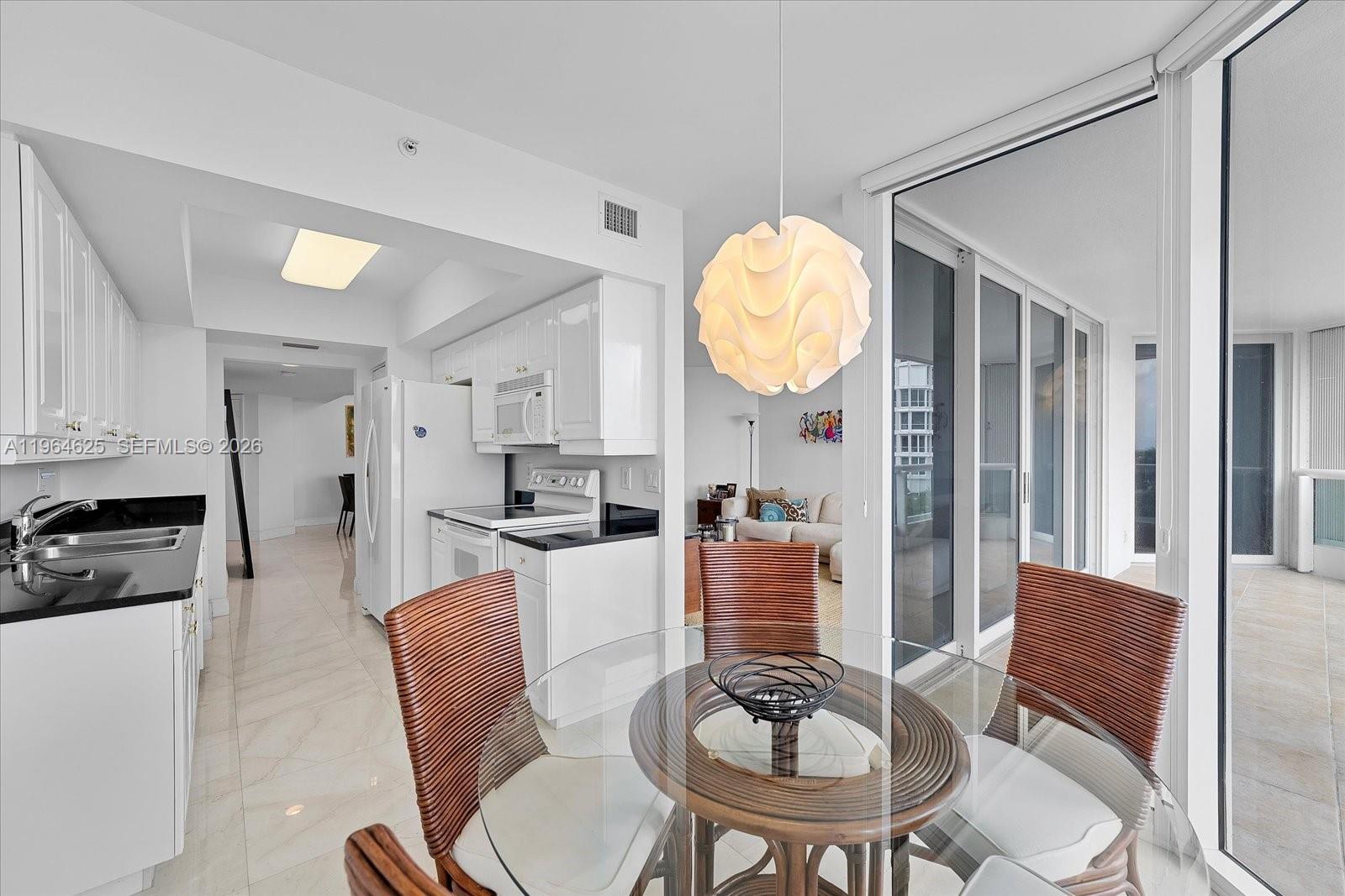 21055 Yacht Club Dr #802, Aventura FL 33180