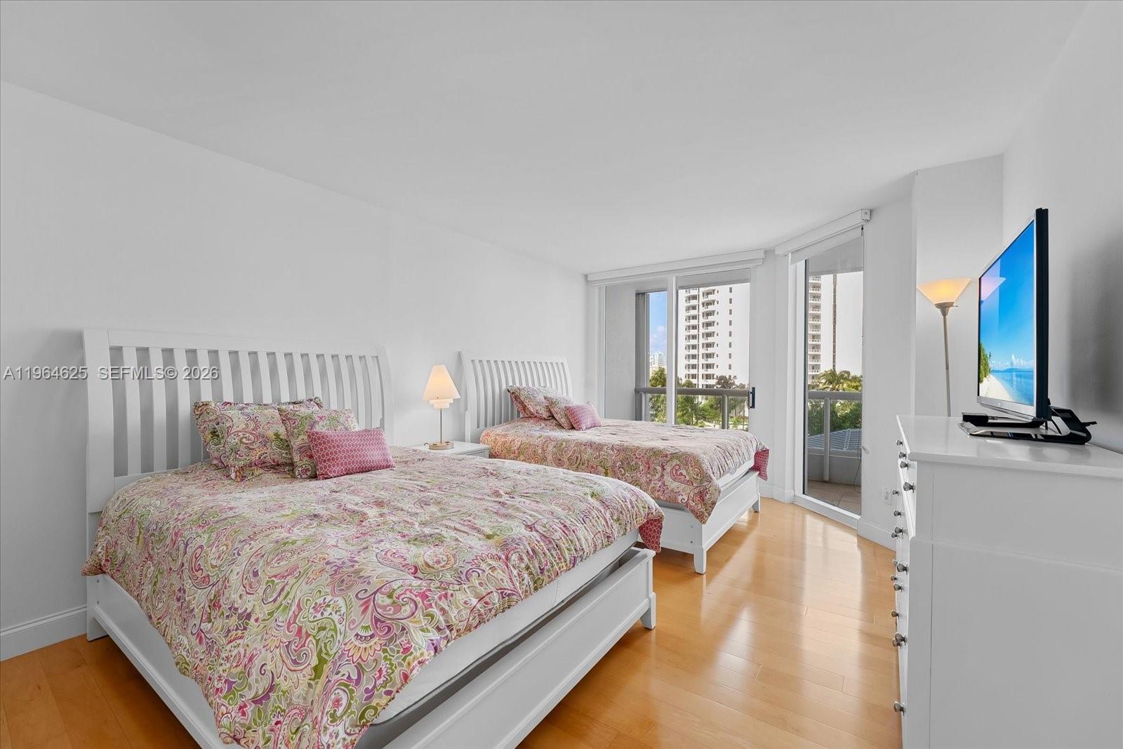 21055 Yacht Club Dr #802, Aventura FL 33180